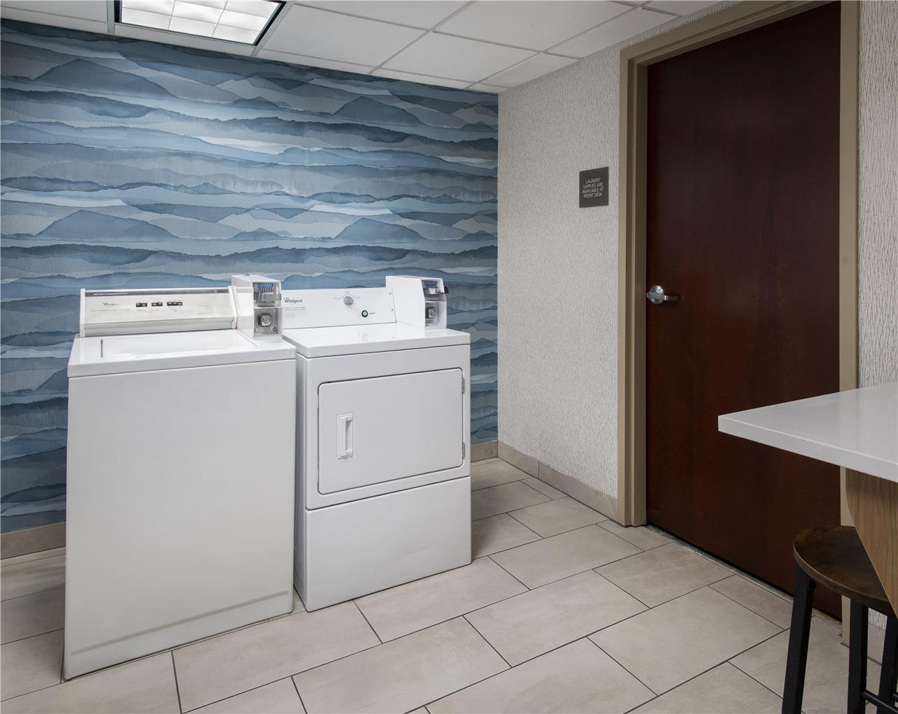 Hampton Inn & Suites Greenfield Image