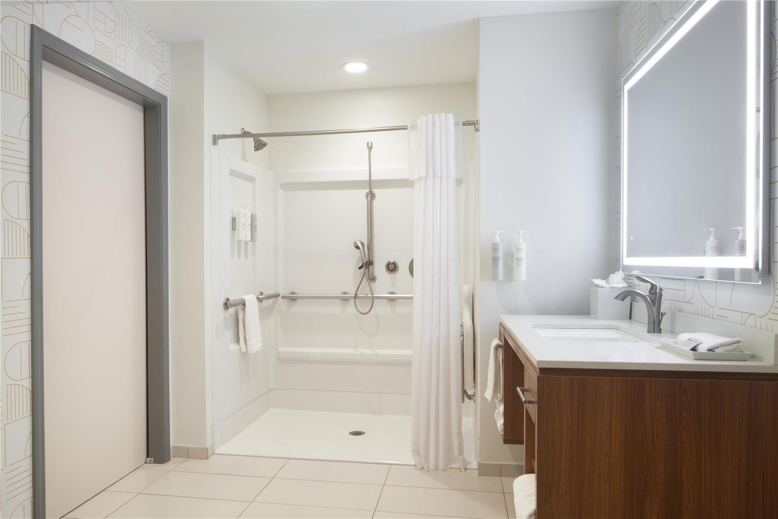 Home2 Suites by Hilton Canton Image