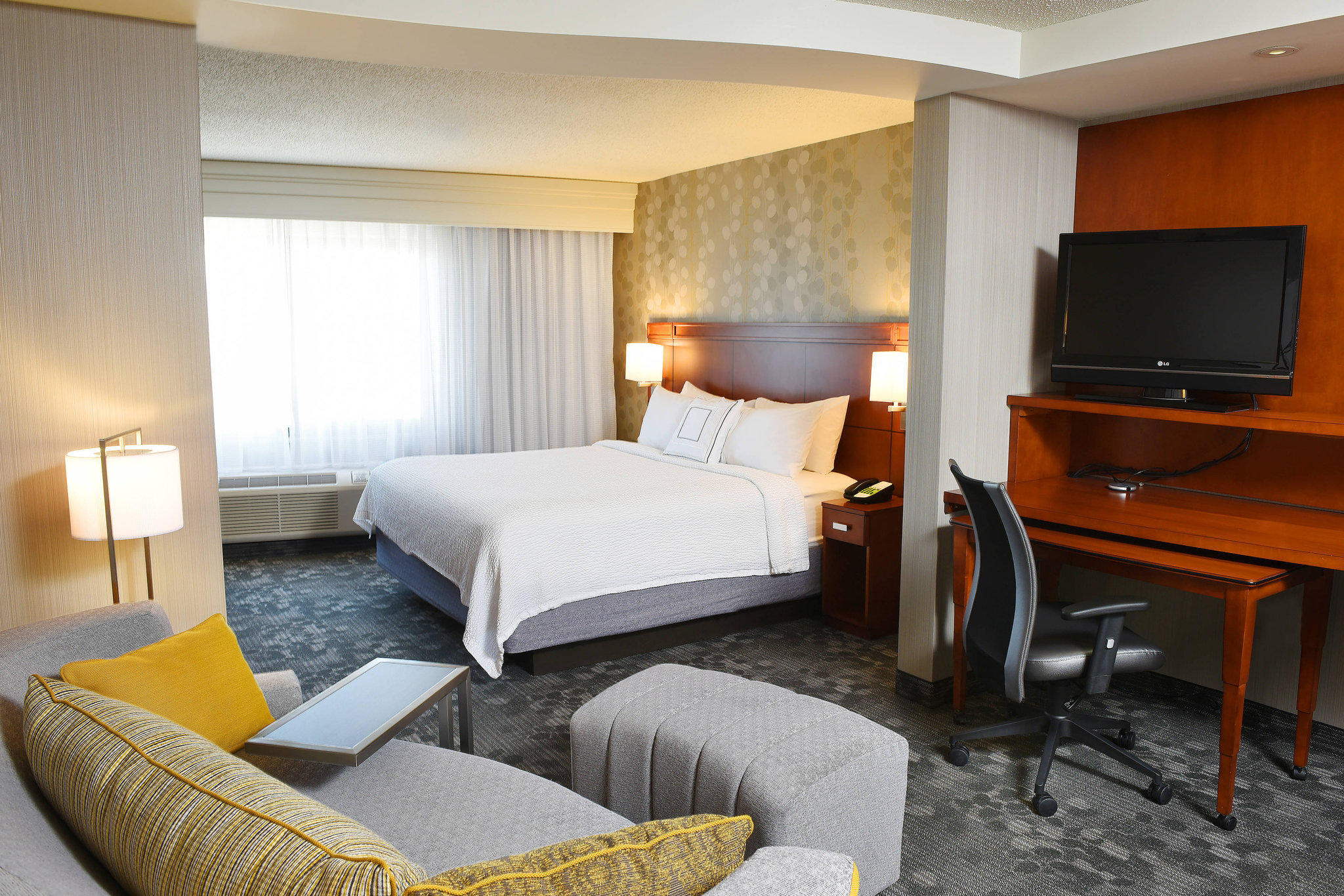 Courtyard by Marriott Sioux Falls Photo