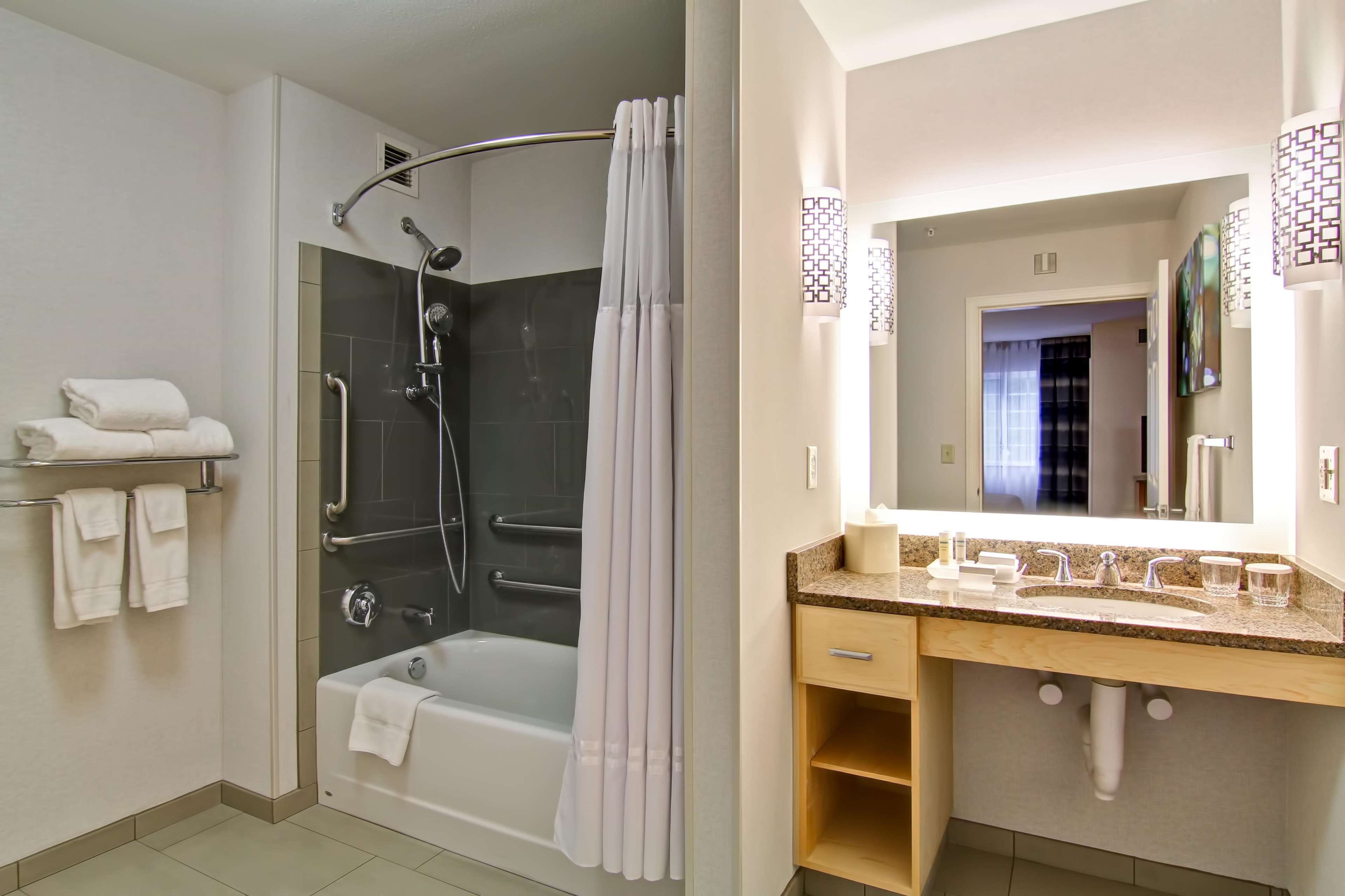 Homewood Suites by Hilton Stratford Photo