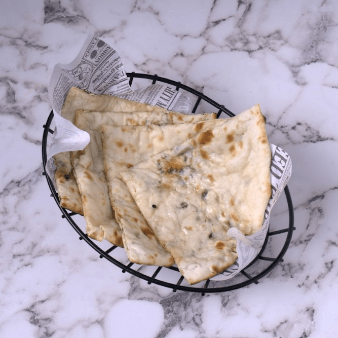 Chilli Cheese Naan (NF)