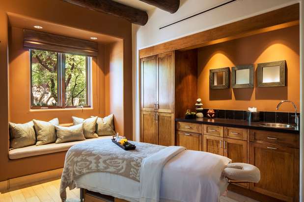Images Boulders Resort & Spa, Curio Collection by Hilton