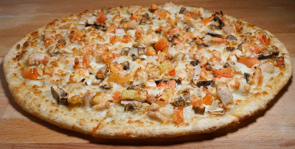 12" Chicken Alfredo Pizza Pick Up Special
