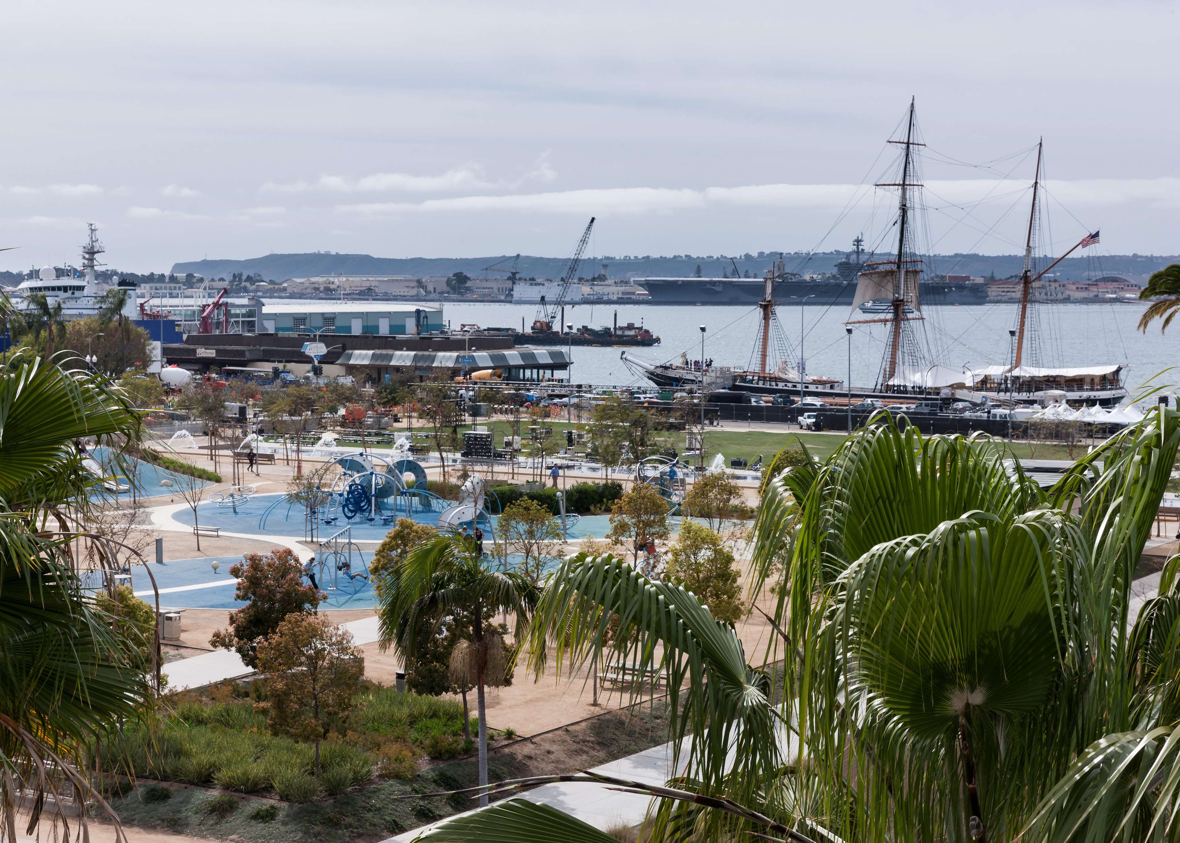 Hampton Inn San Diego-Downtown Photo