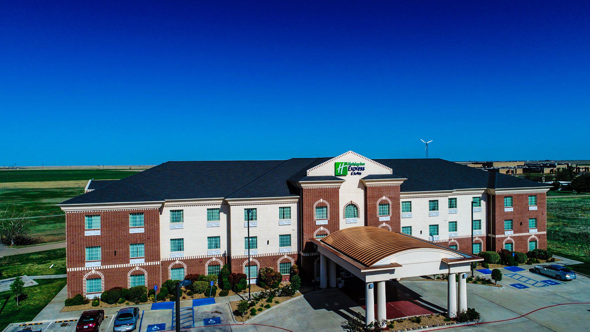 Holiday Inn Express & Suites Pampa Photo