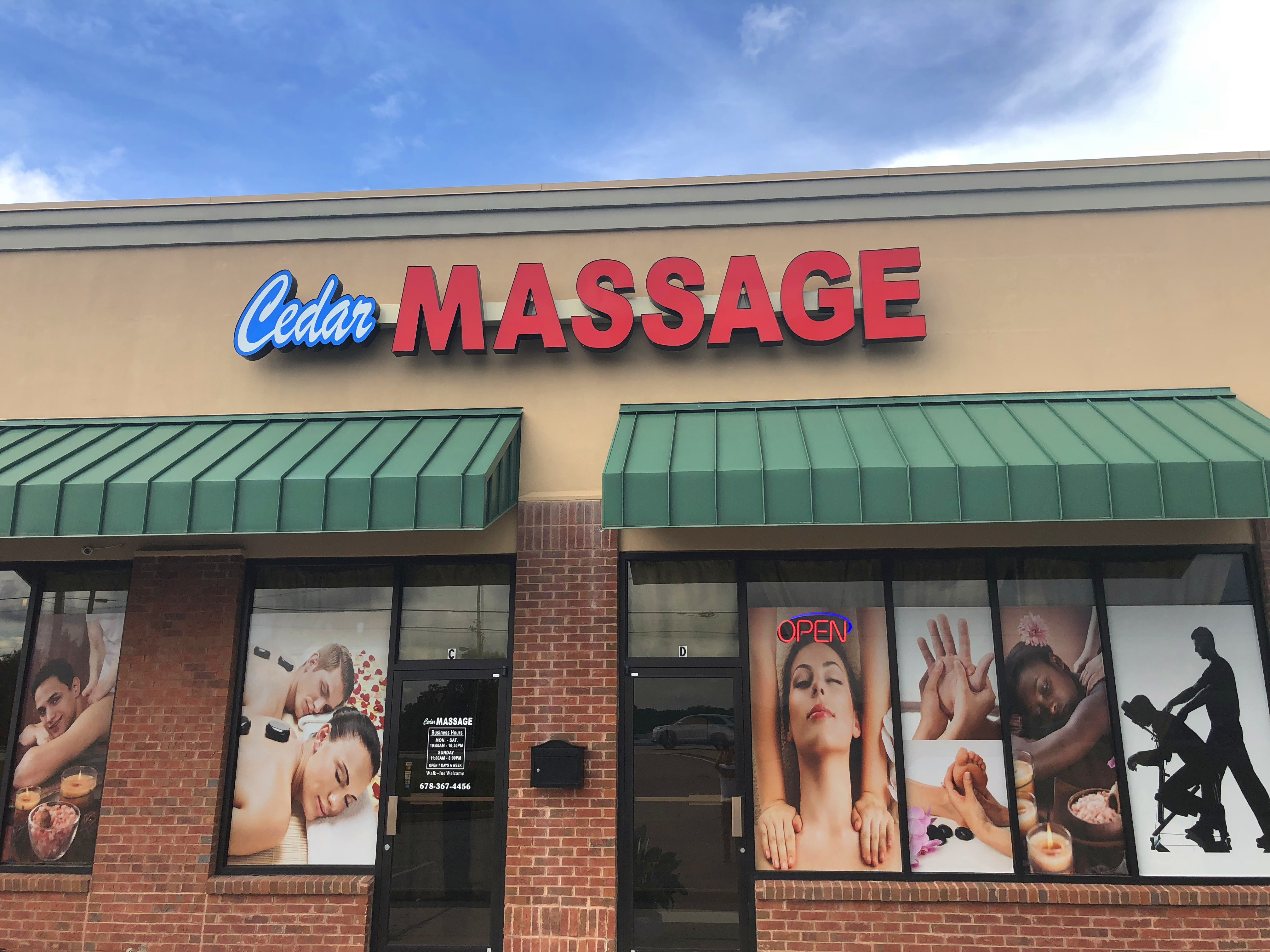 Cedar Massage Photo