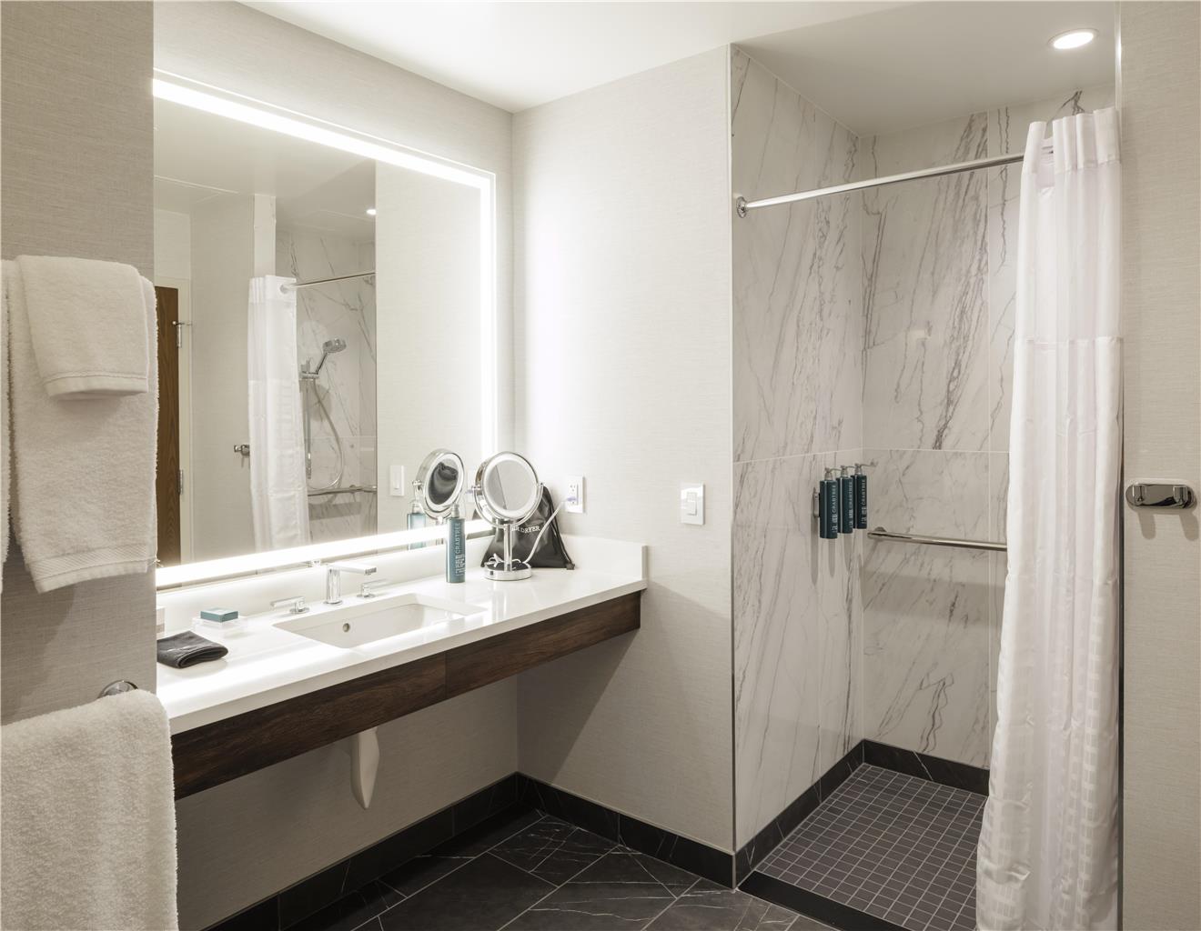 Hilton Arlington Rosslyn The Key Image