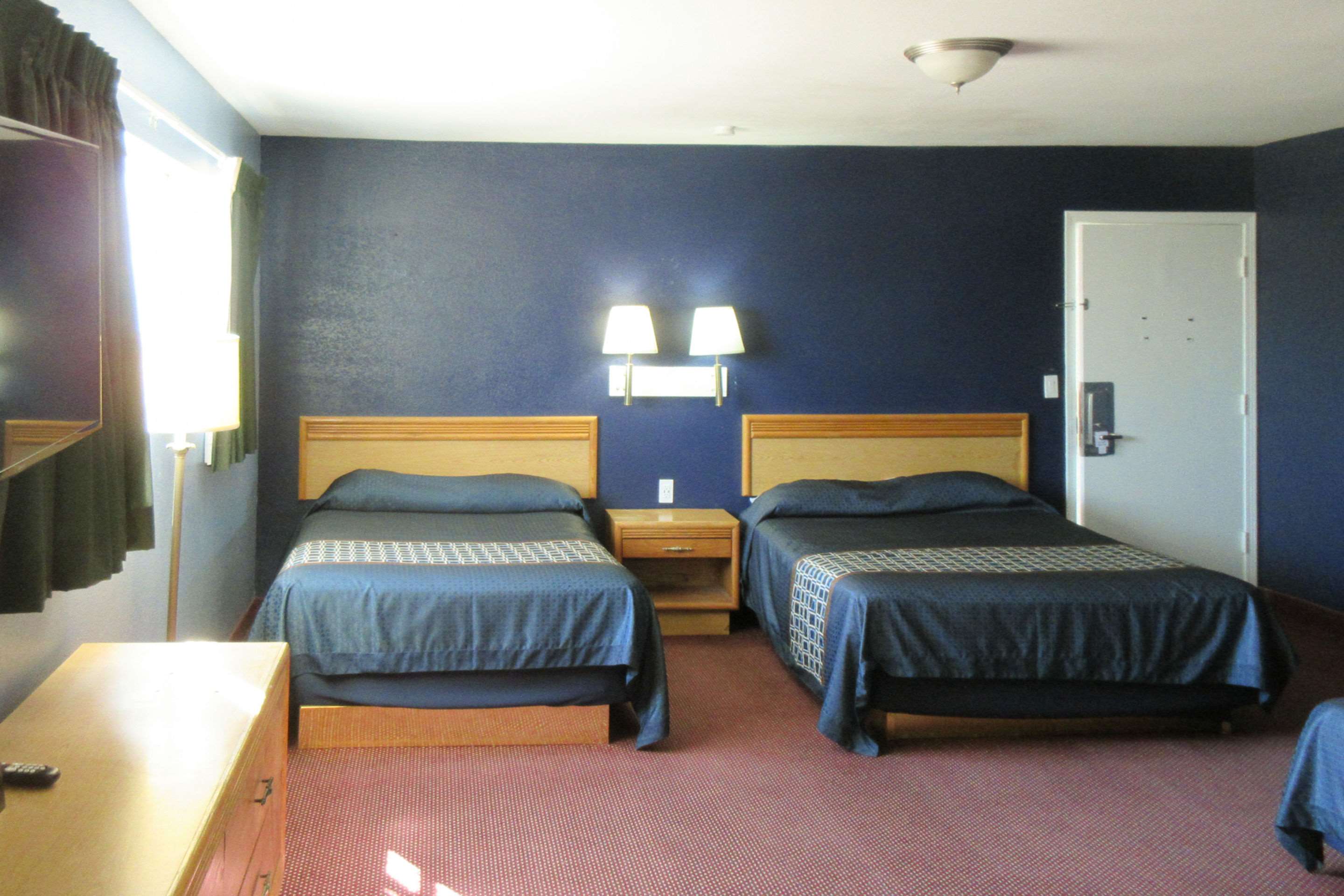 Rodeway Inn & Suites Photo