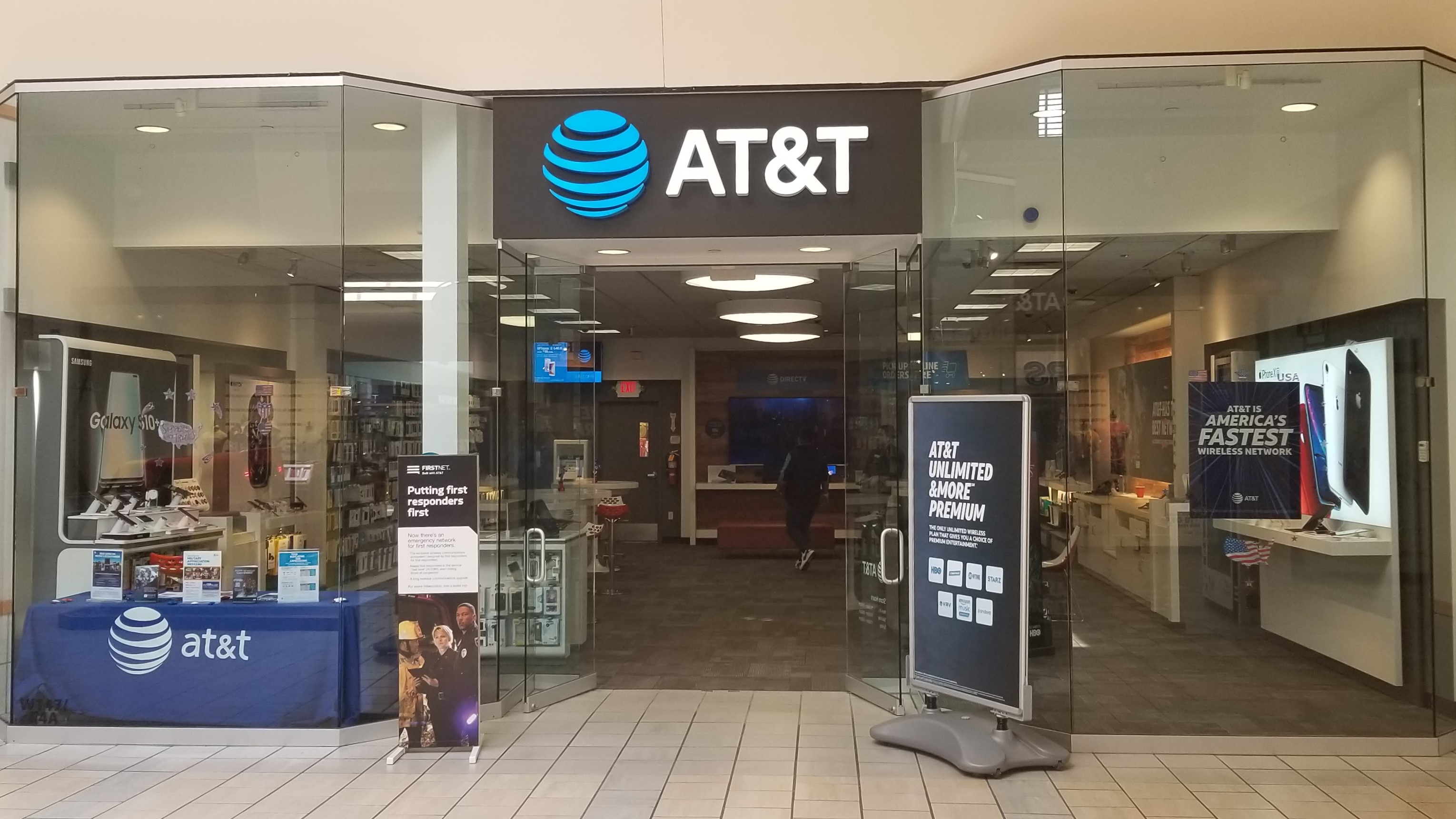 AT&T Store Photo