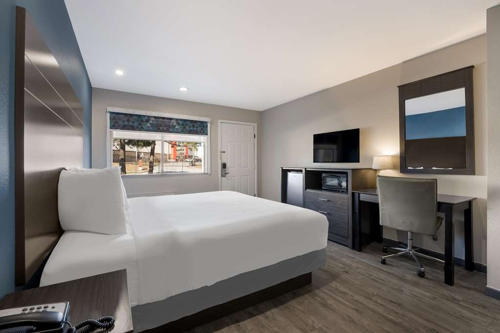 SureStay by Best Western Spring North Houston Image