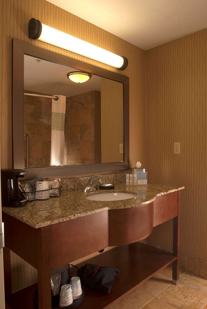 Hampton Inn Tomah Image