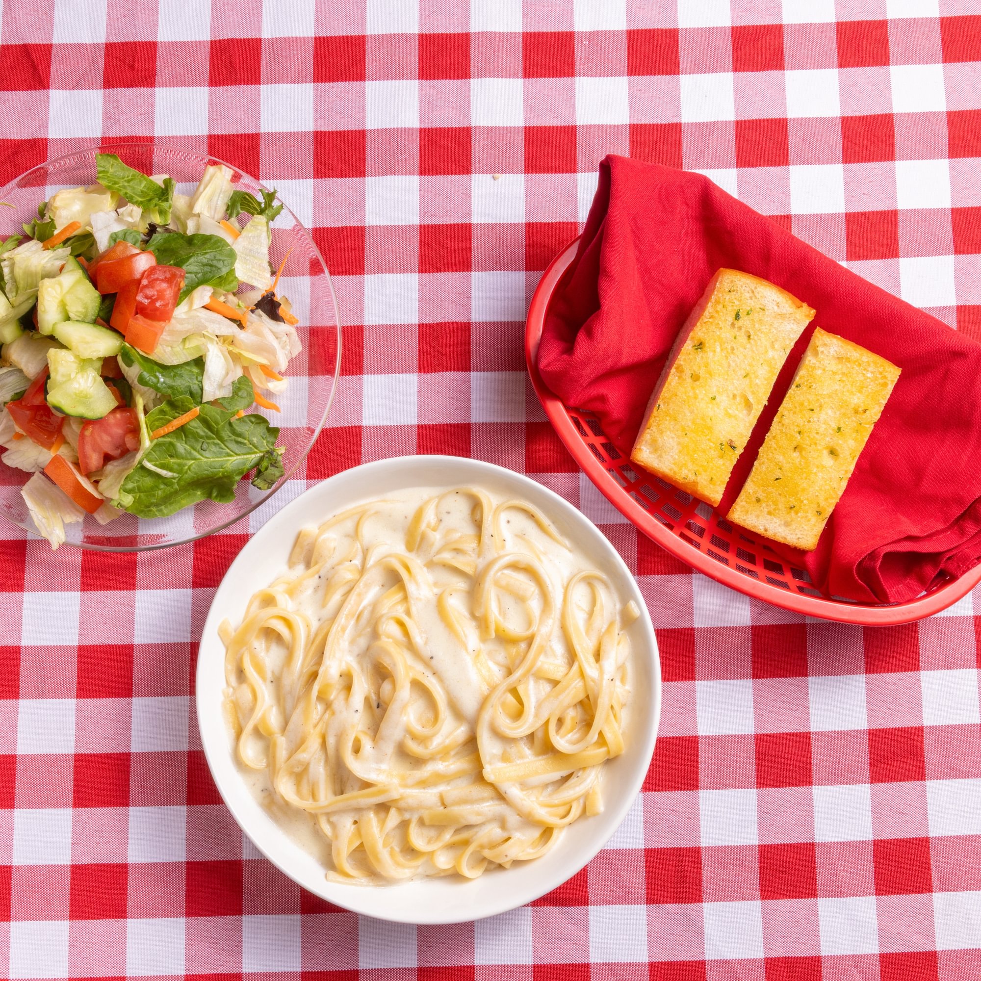 Fettuccine Alfredo Dinner