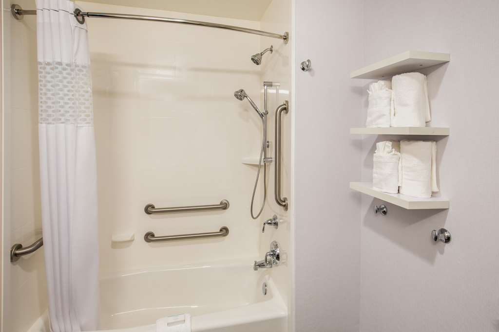 Hampton Inn Monterey Image