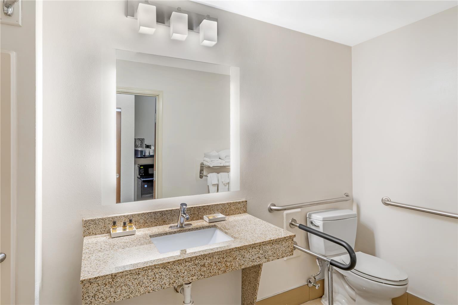 Best Western Plus McDonough Inn & Suites Image