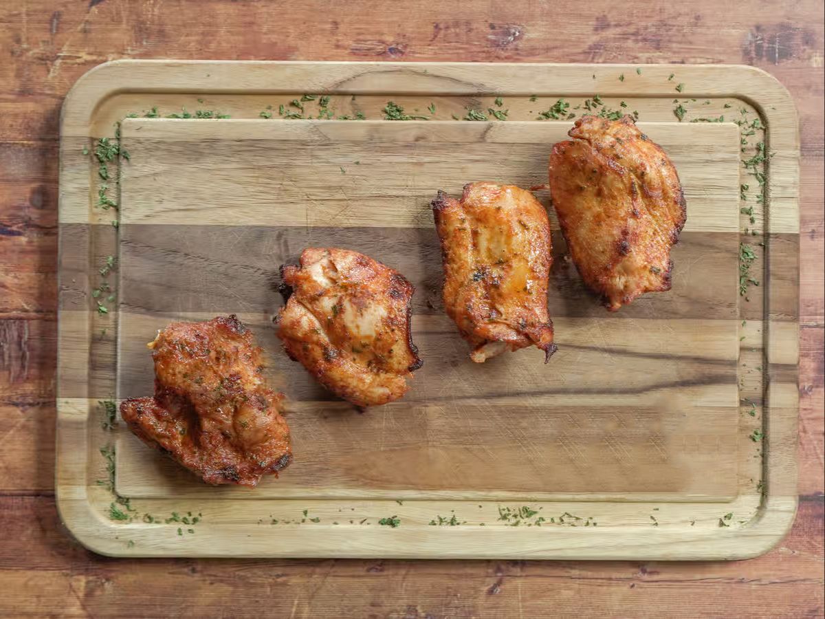Chicken Thighs (8 oz)