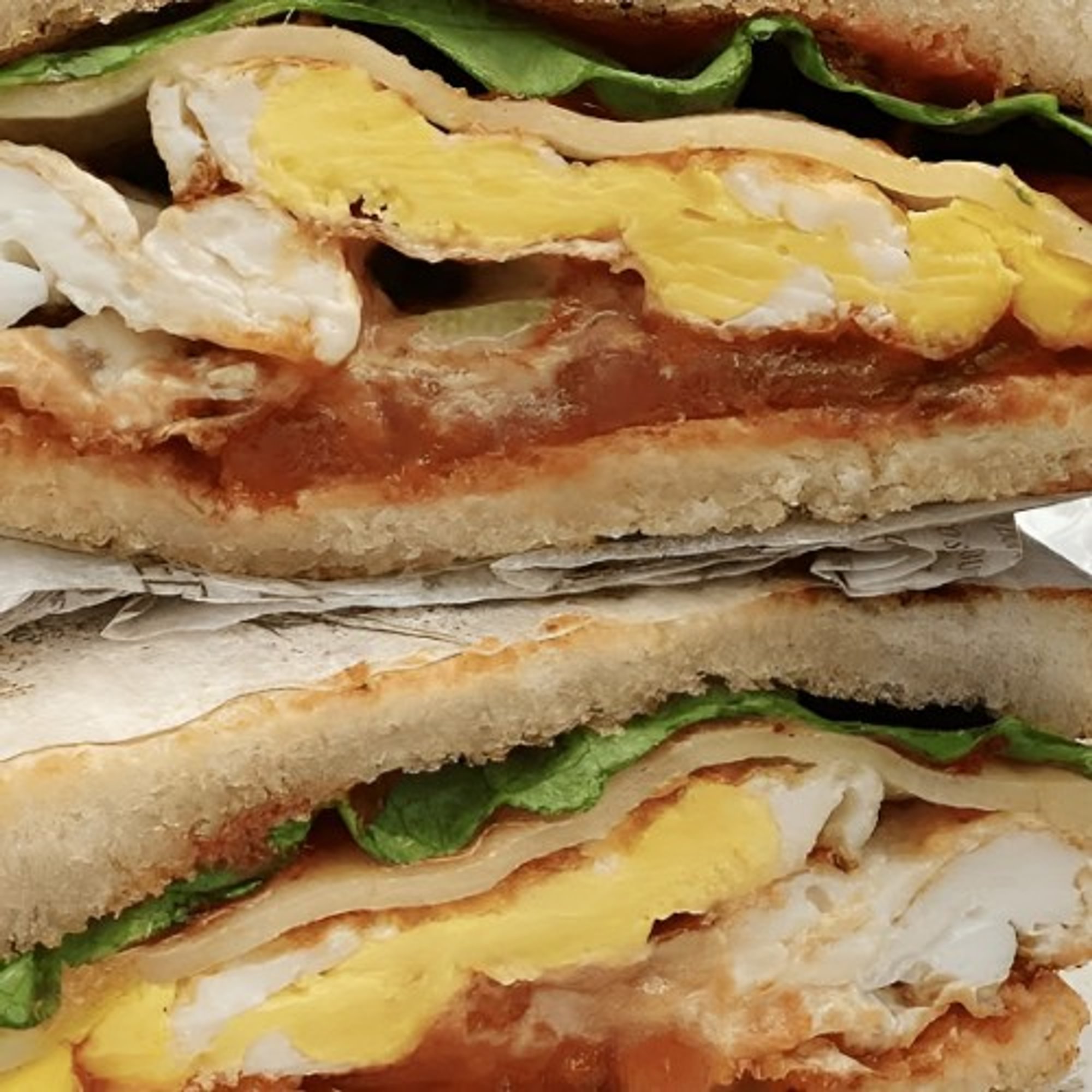 Tuna Egg Drop Sandwich (金枪鱼厚蛋三明治)