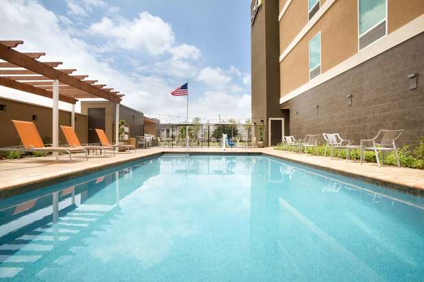 Images Home2 Suites by Hilton Houston/Webster
