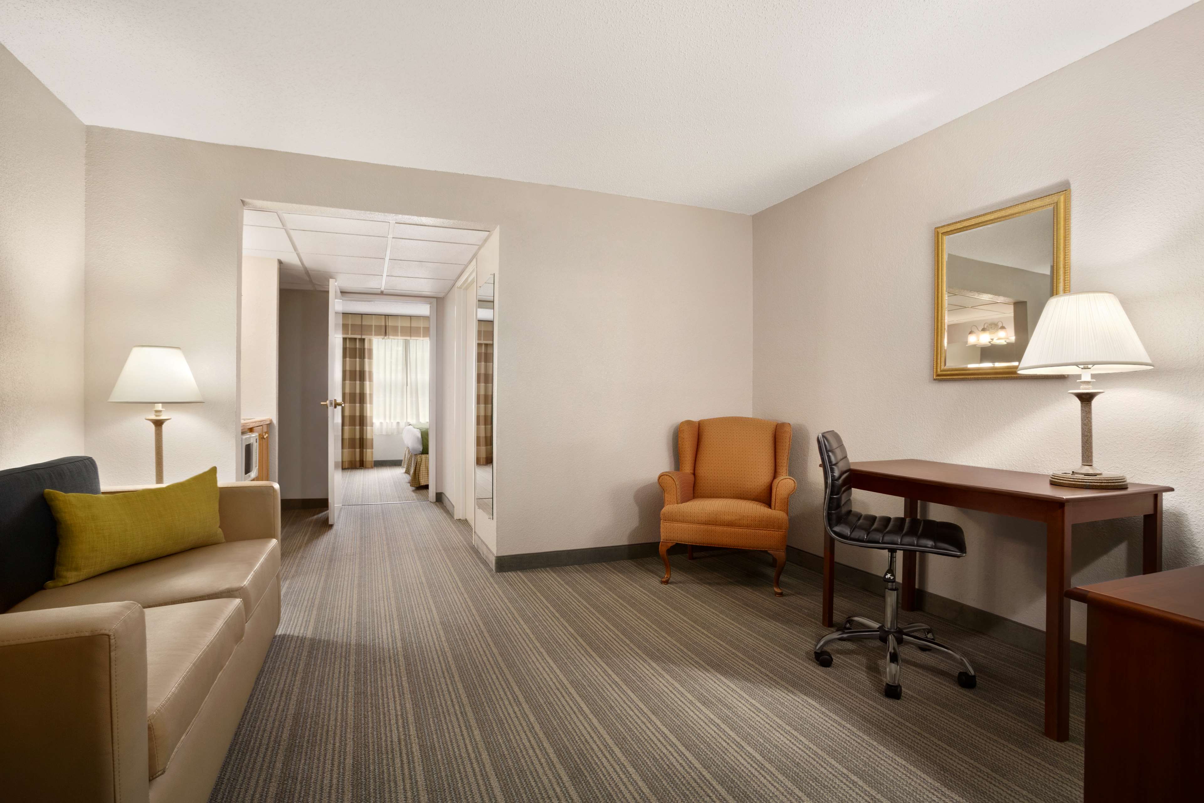 Country Inn & Suites by Radisson, Charlotte University Place, NC Photo