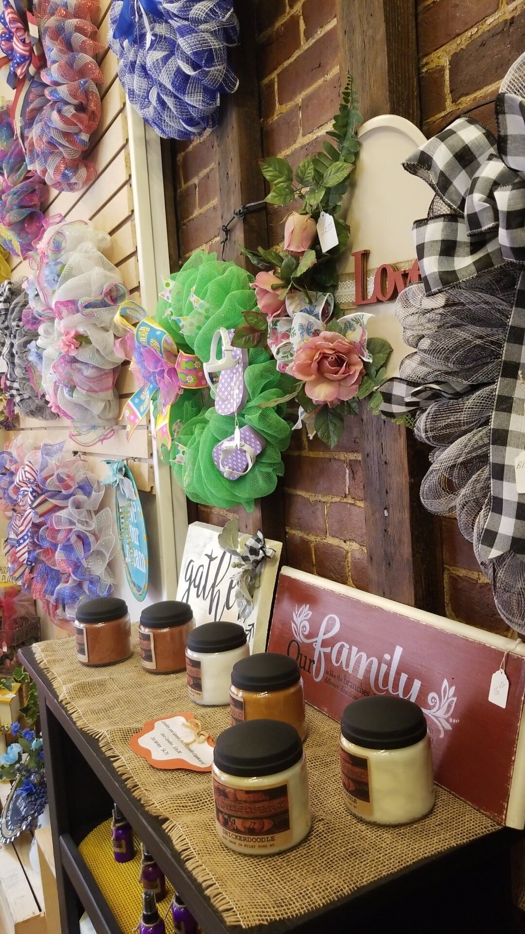 Liberty Street General Store - Craft Table Image