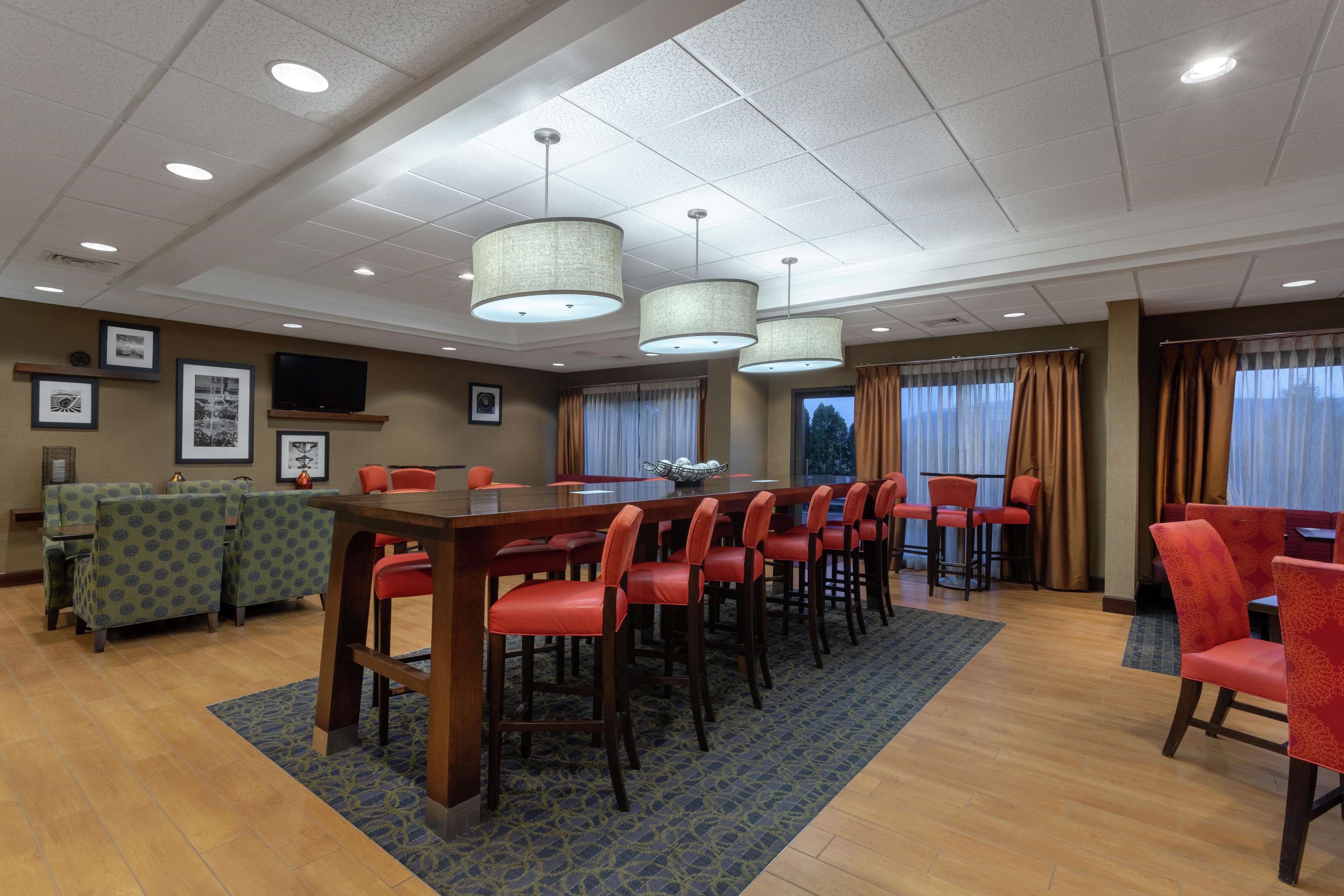 Hampton Inn Bedford Photo