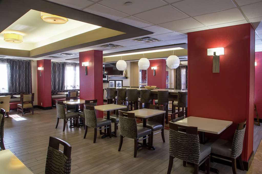Hampton Inn Oxford-West Image