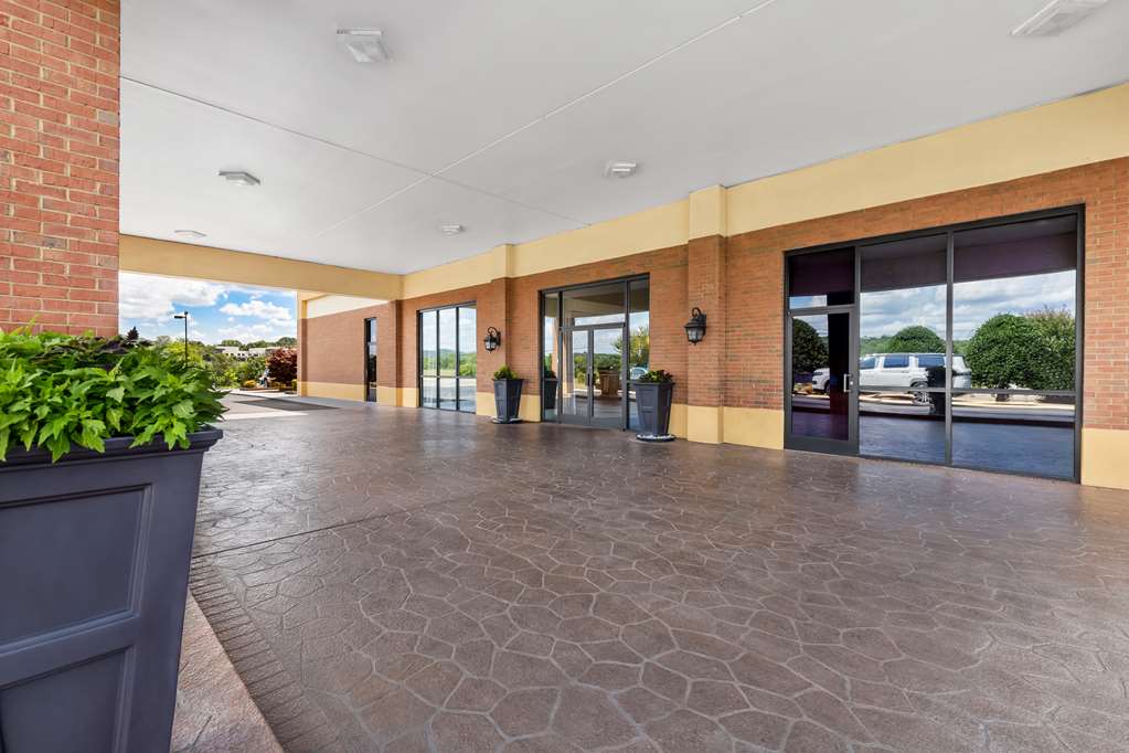 Best Western Fayetteville Inn Image