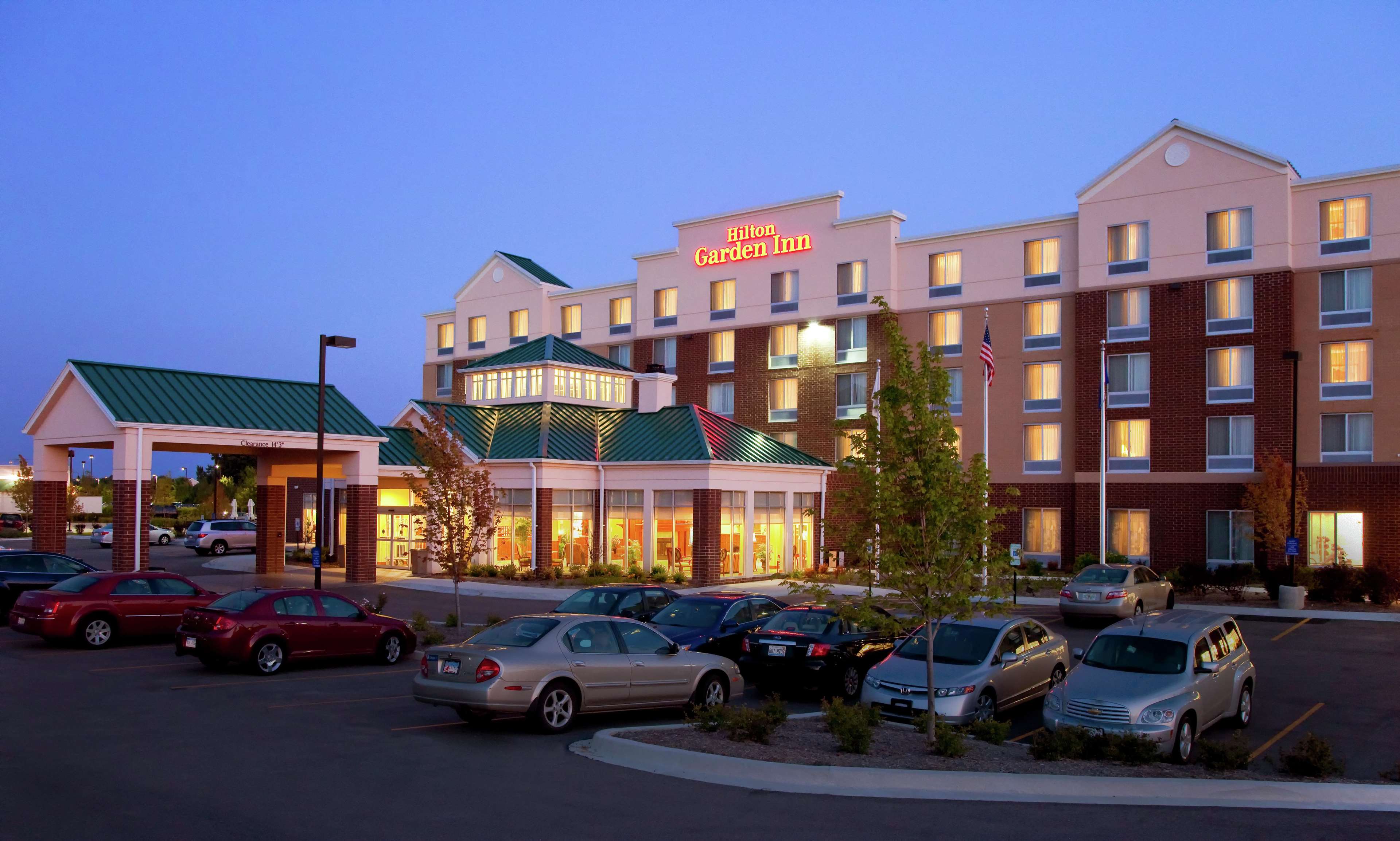 Hilton Garden Inn Naperville/Warrenville Photo