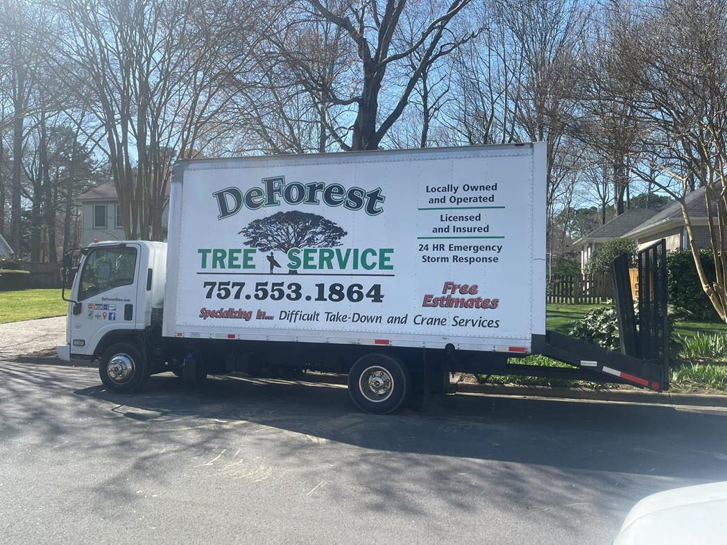 DeForest Tree Service Image