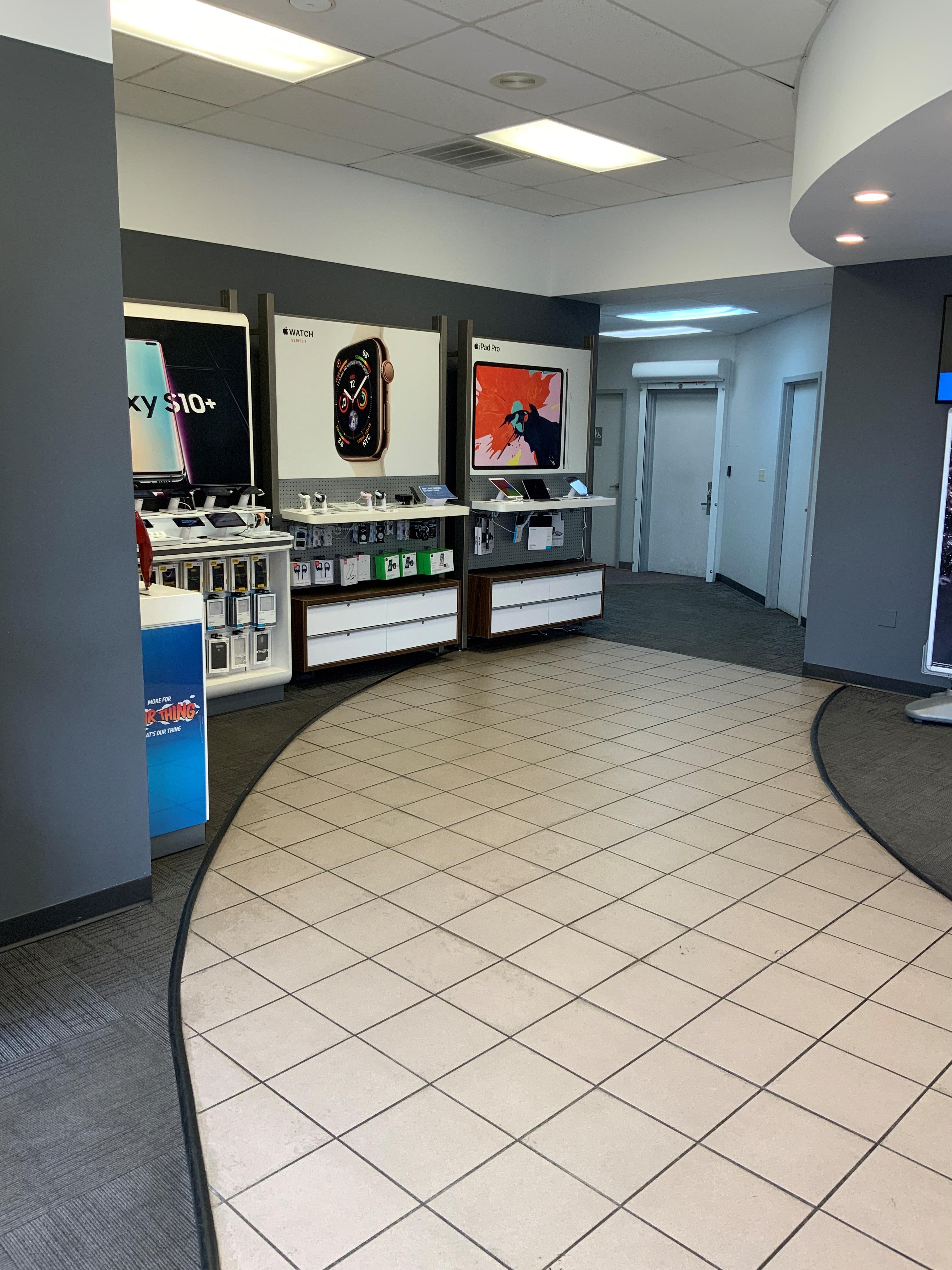 AT&T Store Photo