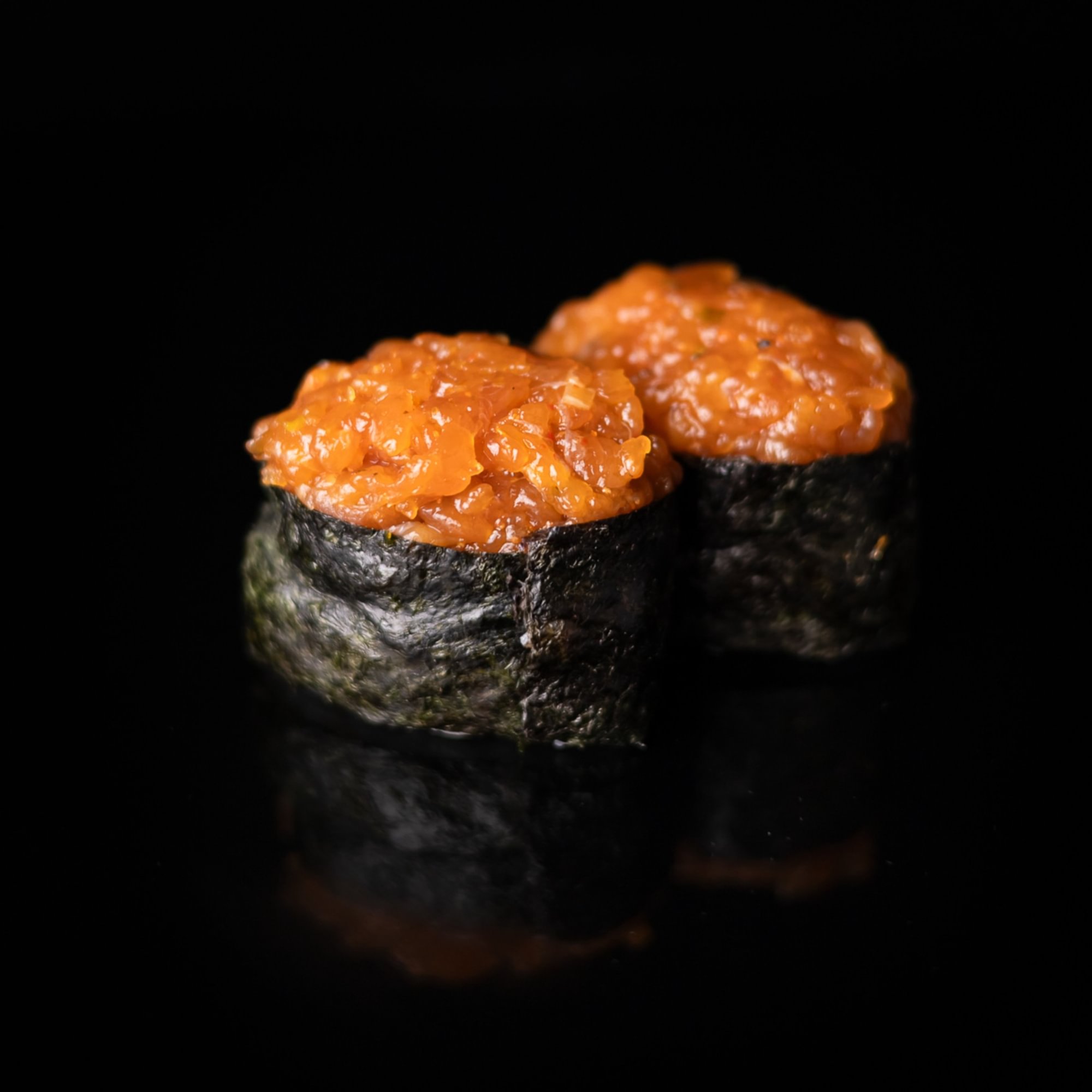 Gunkanmaki Salmon Tartare
