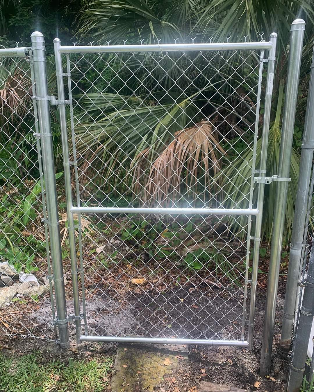 Top Rail Fence Pompano Beach Image