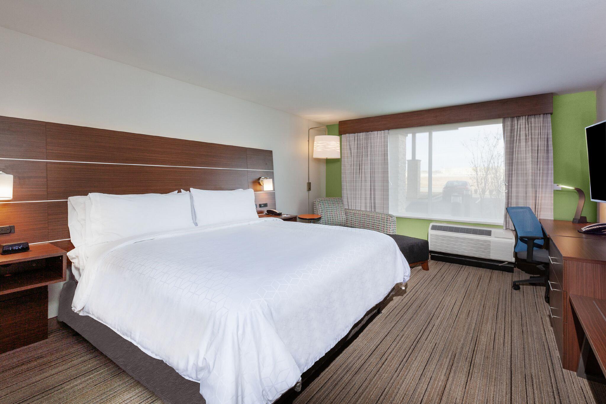 Holiday Inn Express & Suites Tulsa Northeast - Owasso Photo