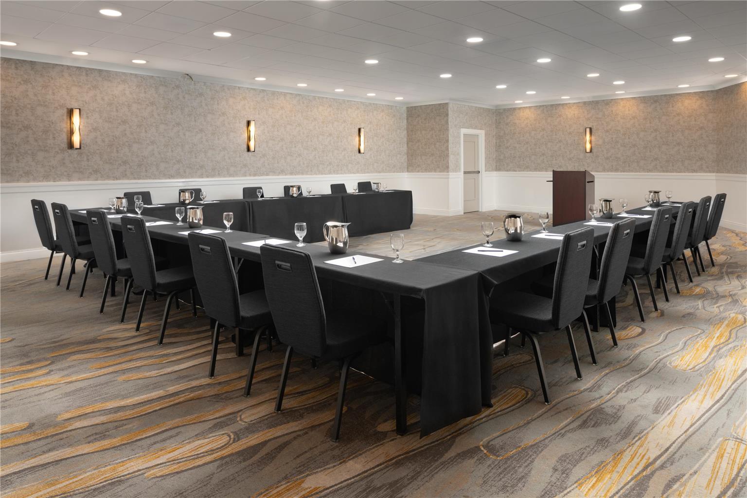 DoubleTree by Hilton Providence Airport Warwick Image