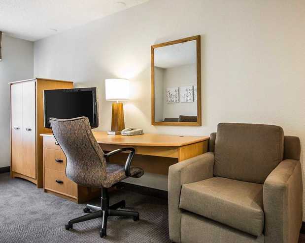 Images Sleep Inn & Suites Airport