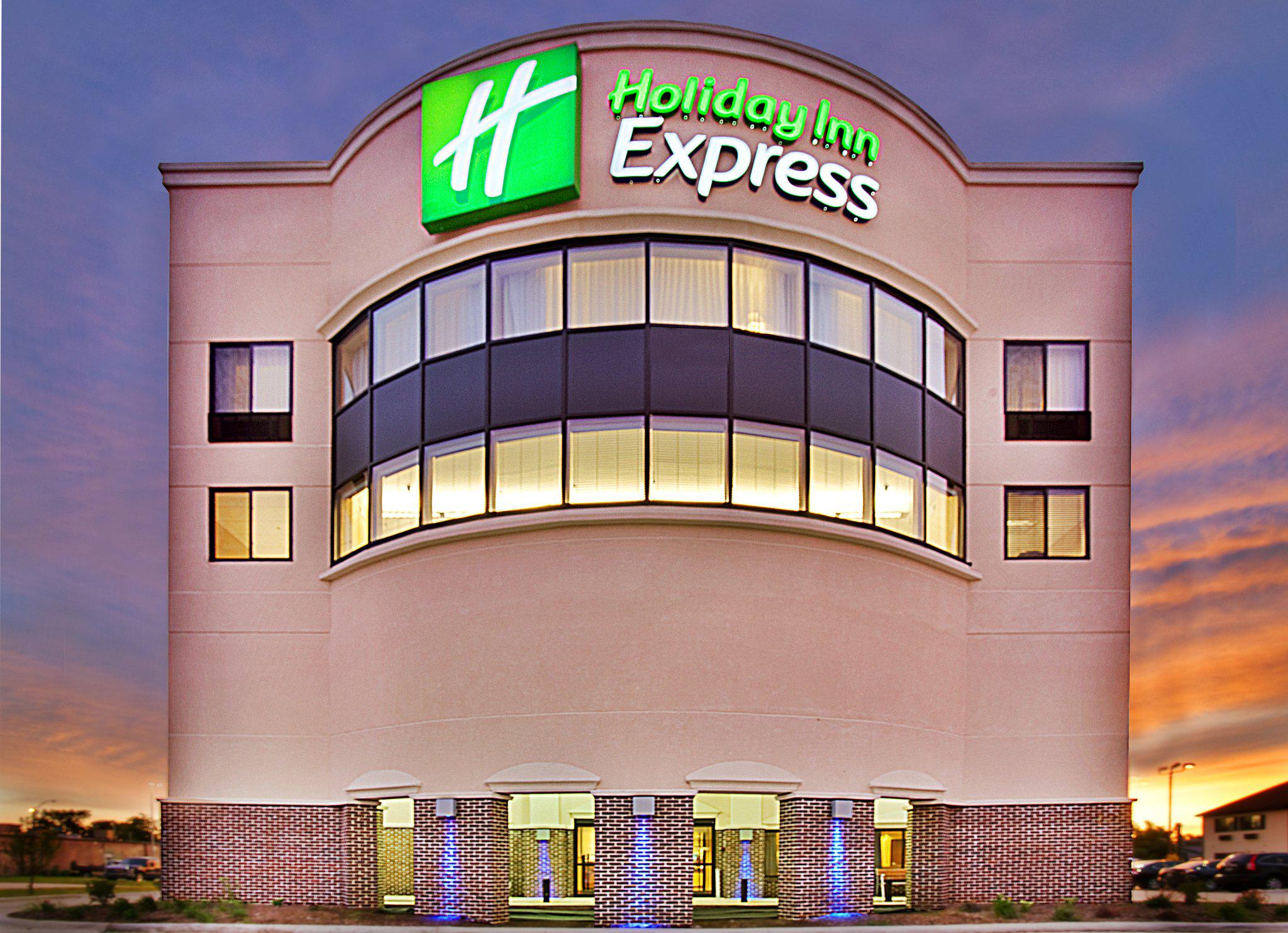 Holiday Inn Express Waterloo-Cedar Falls Photo