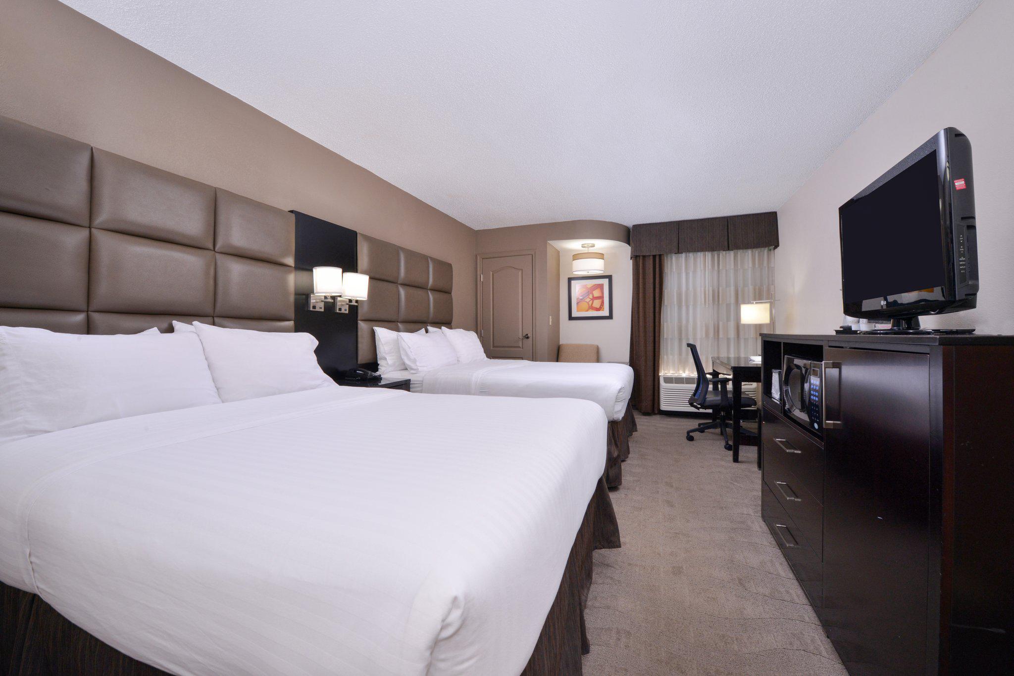 Holiday Inn Express Burlington Photo