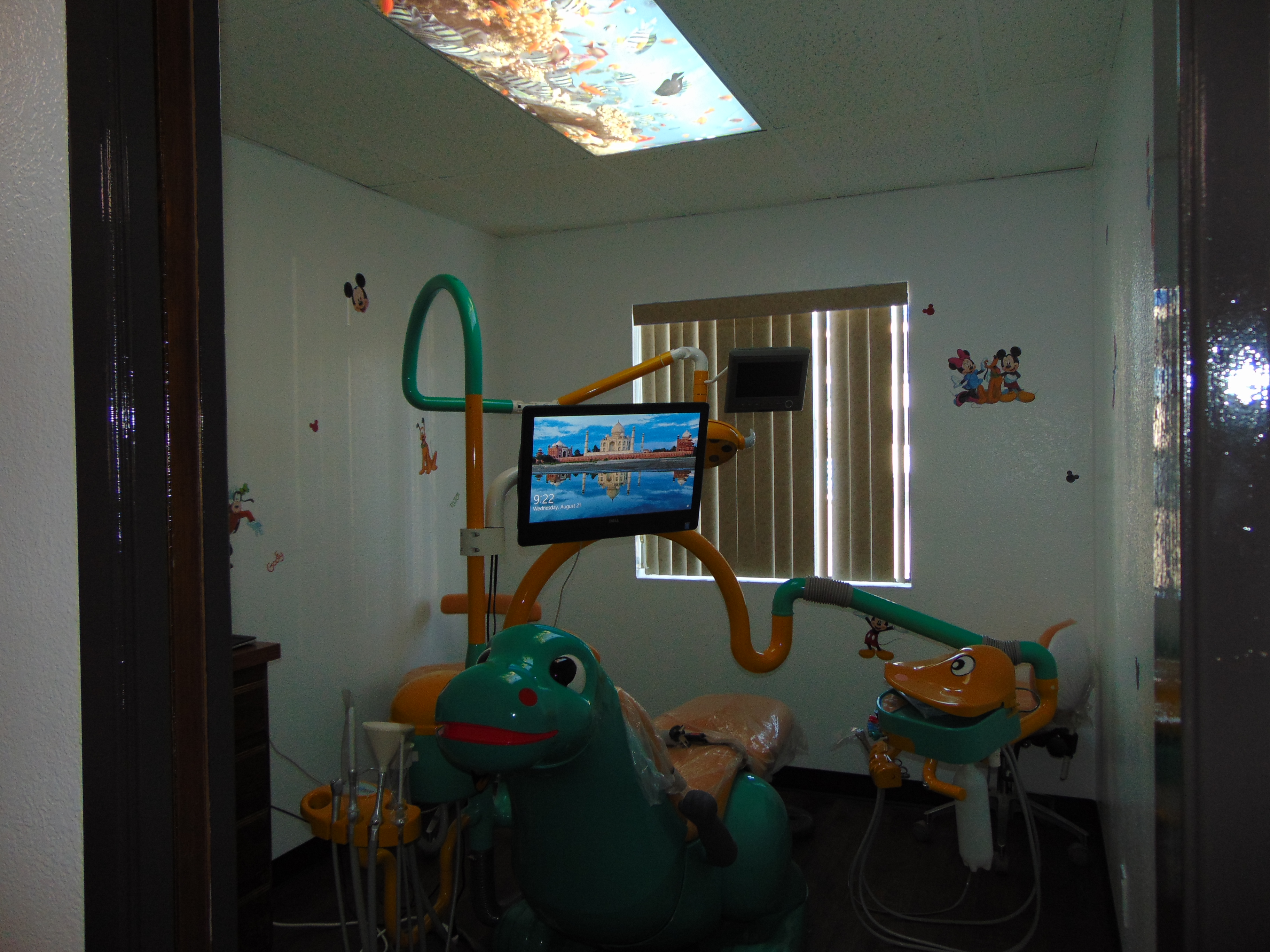 Pacoima Dental Center Image