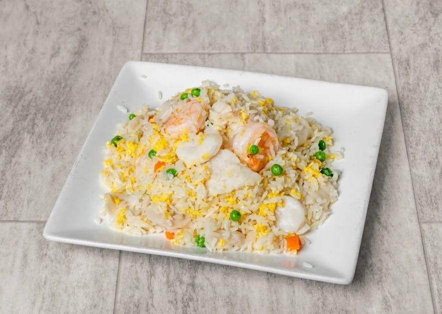 Seafood fried rice with shrimp & fish / 海鲜炒饭