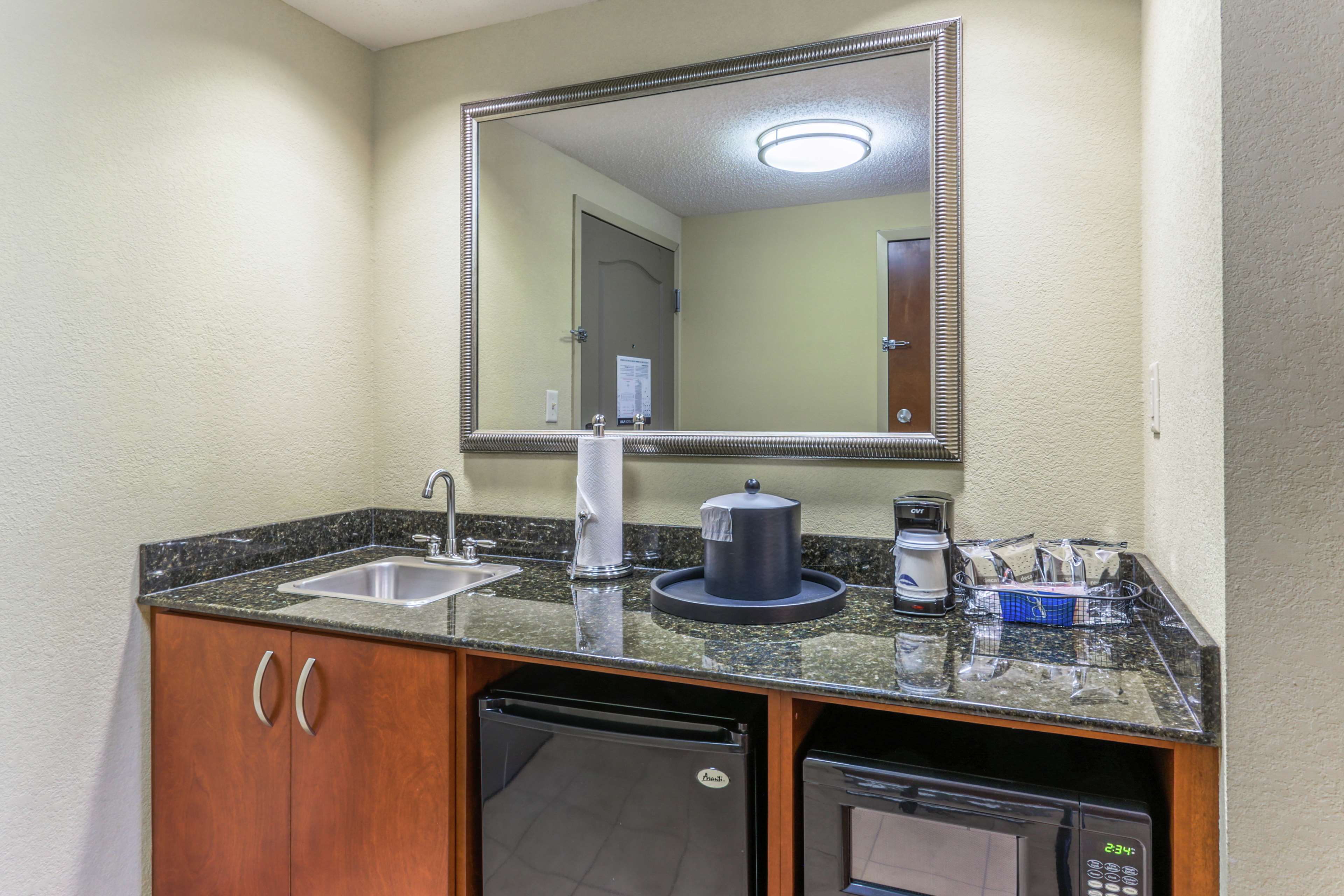 Guest room