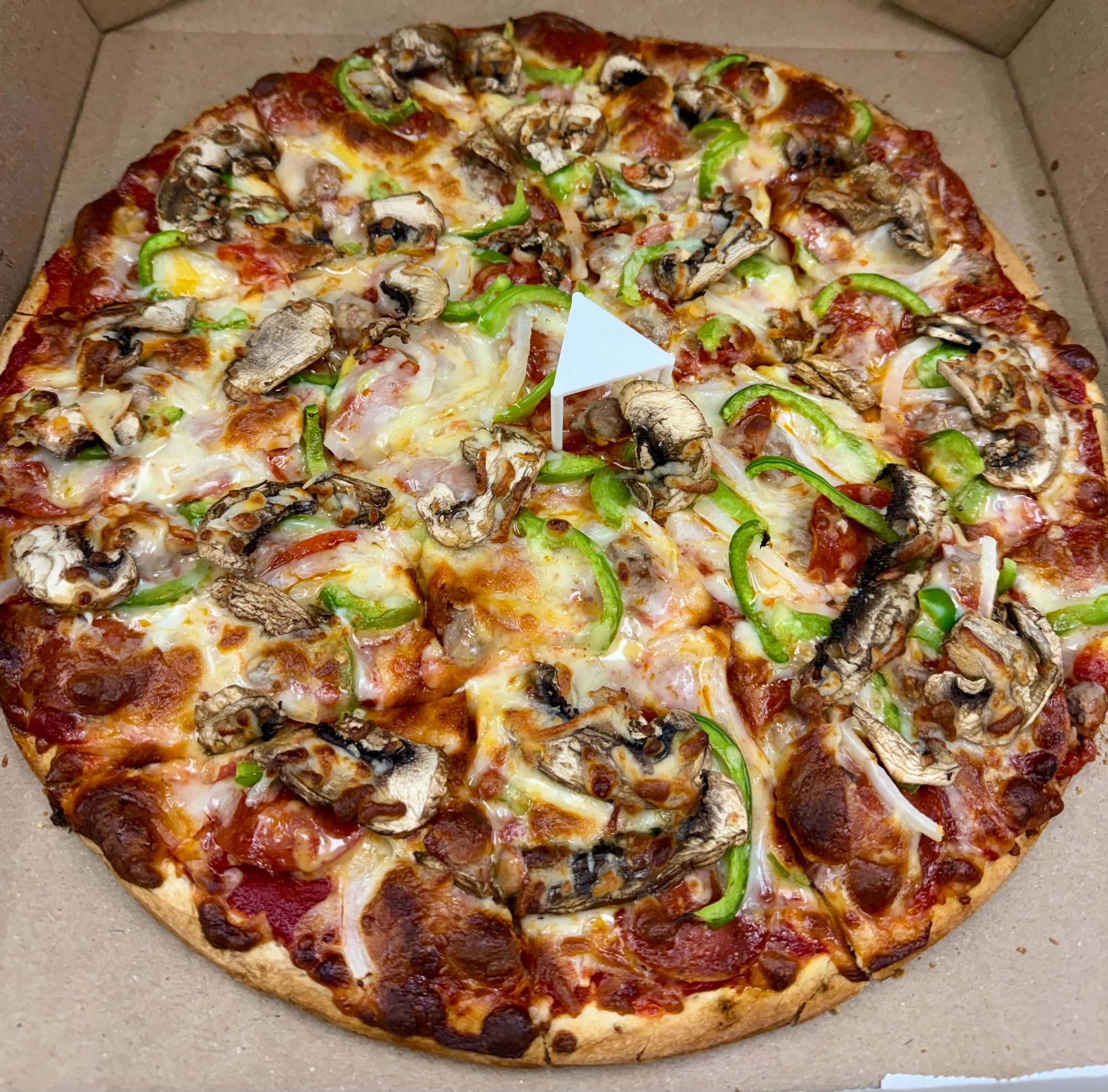 Deluxe Pizza