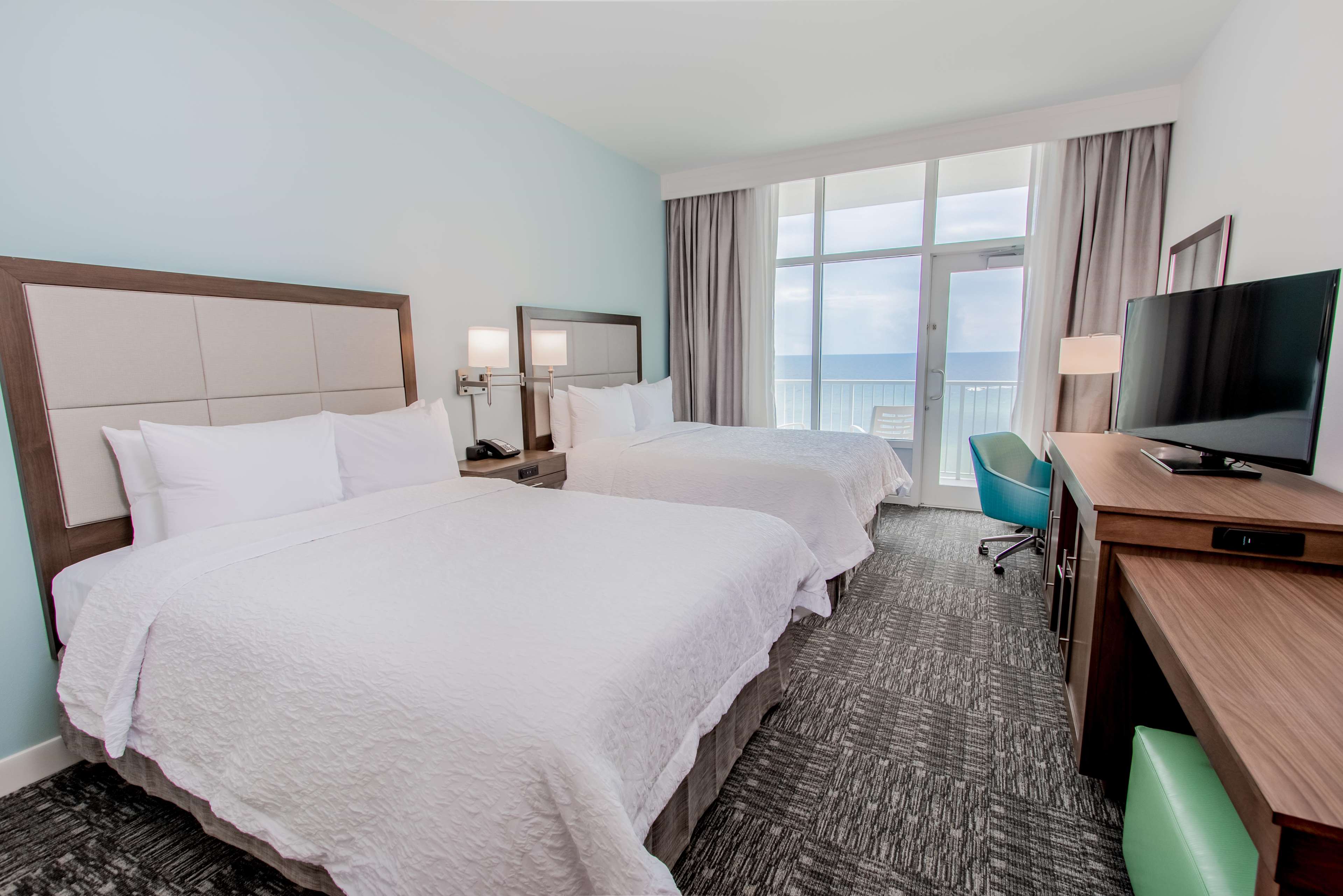 Hampton Inn & Suites Panama City Beach-Beachfront Photo