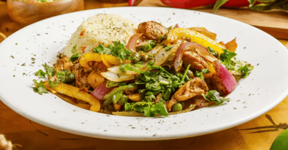 Saltado De Pollo