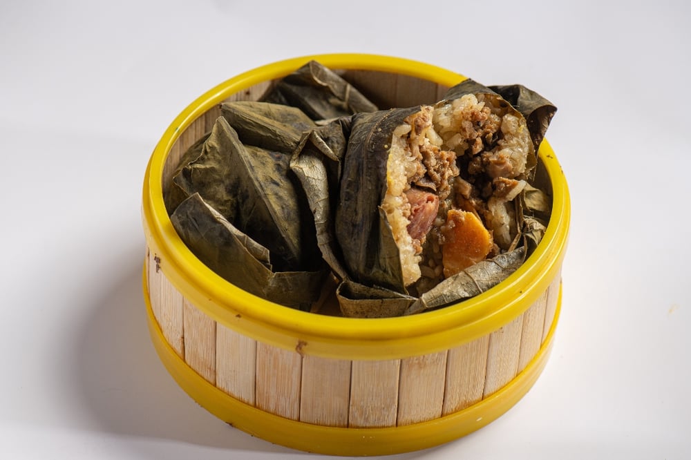 B-13 Lotus Leaf Wrapped Sticky Rice with Chicken & Pork Sausage (珍珠鸡)