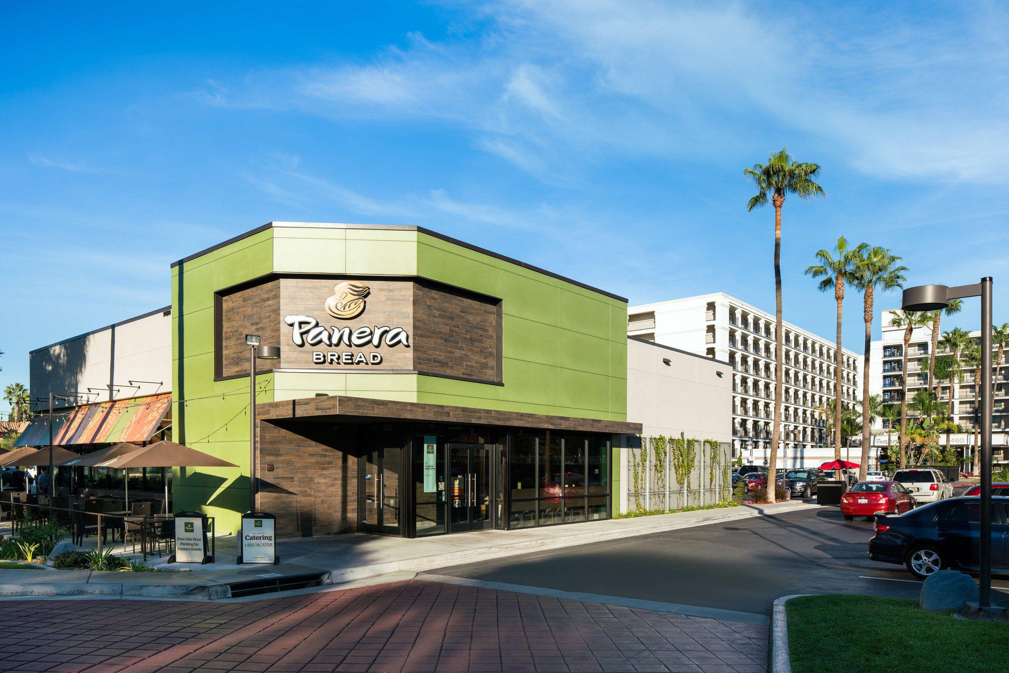 Fairfield by Marriott Anaheim Resort Photo