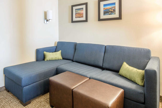 Images Comfort Inn & Suites