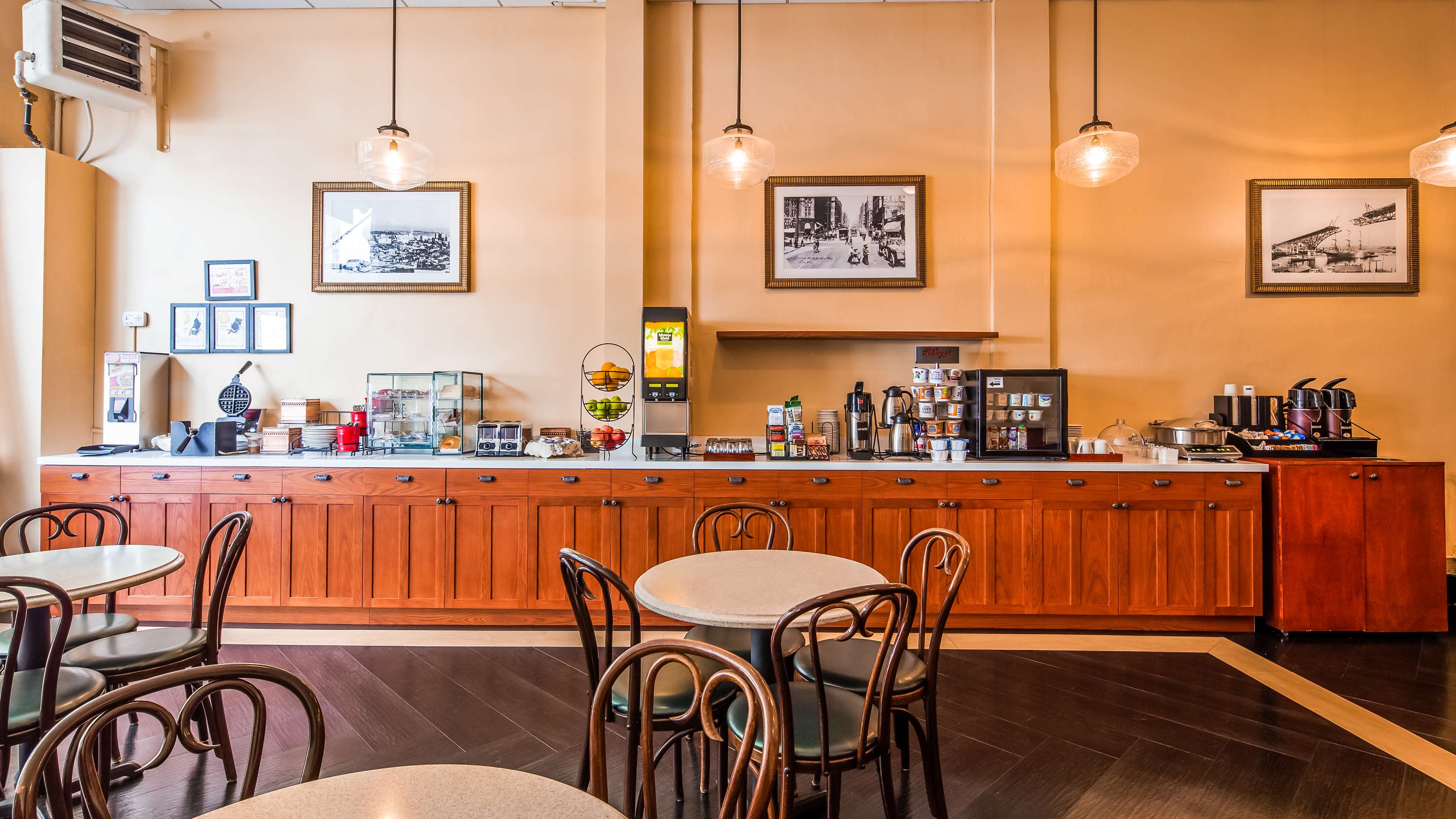 Best Western Plus Pioneer Square Hotel Downtown Photo