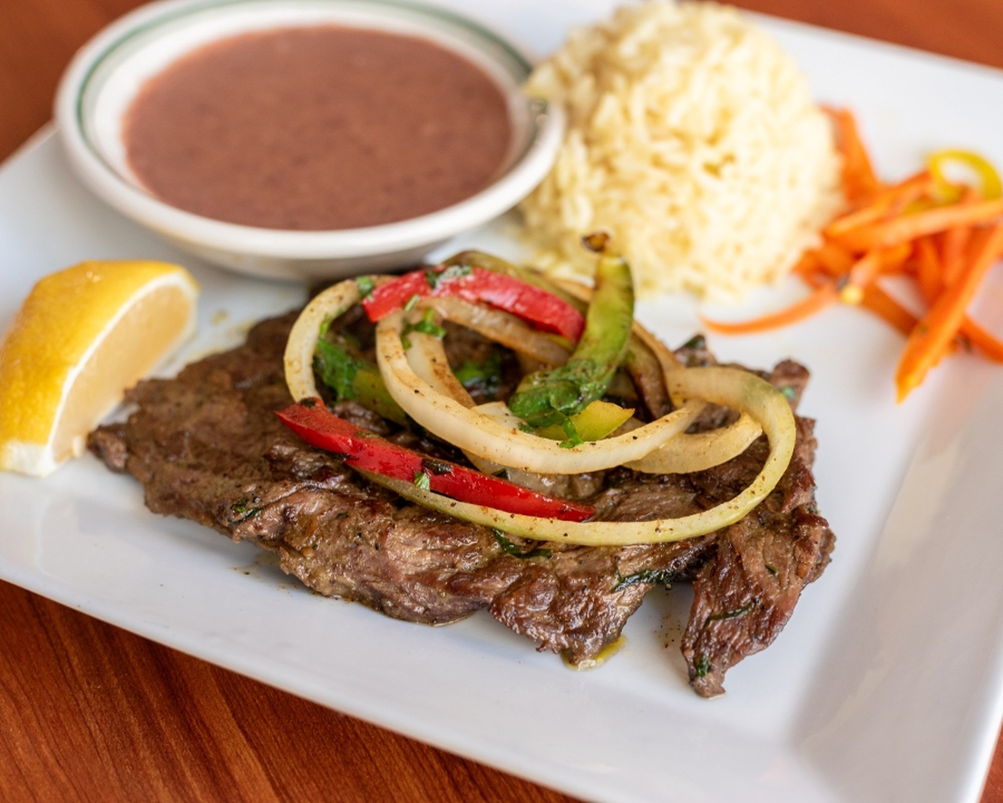 Bistec Encebollado