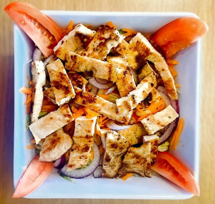 Ensalada Con Pollo a La Plancha / Grilled Chicken Salad