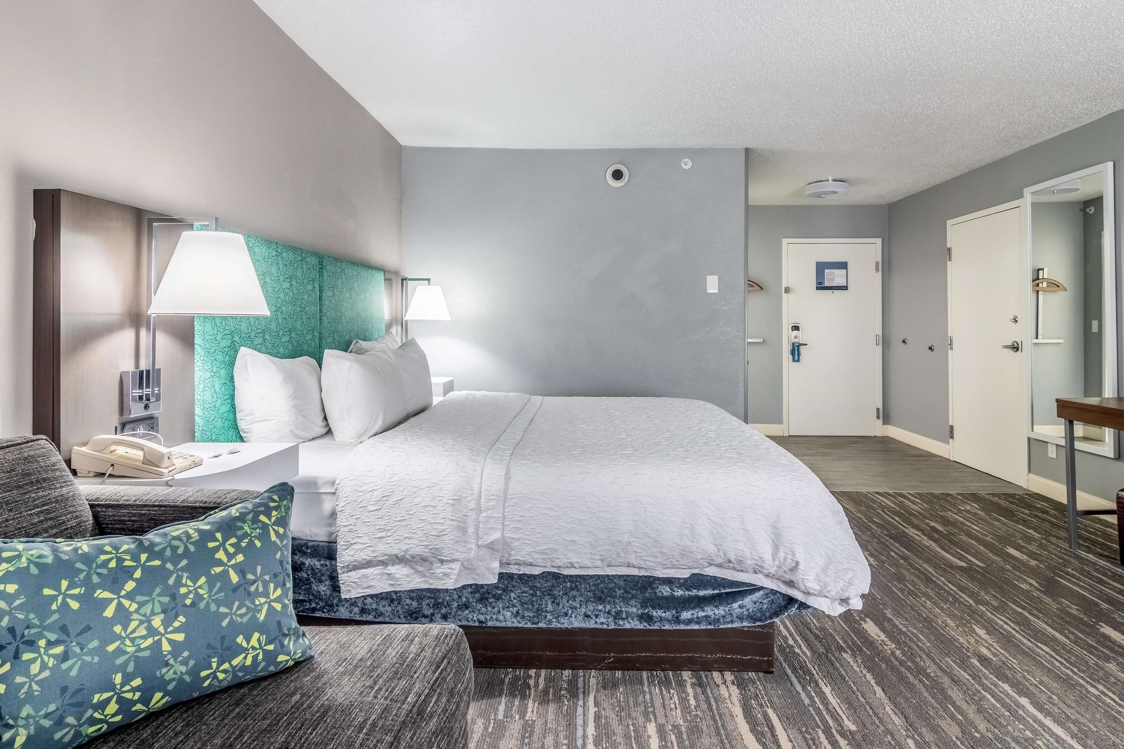 Hampton Inn Youngstown-North Photo