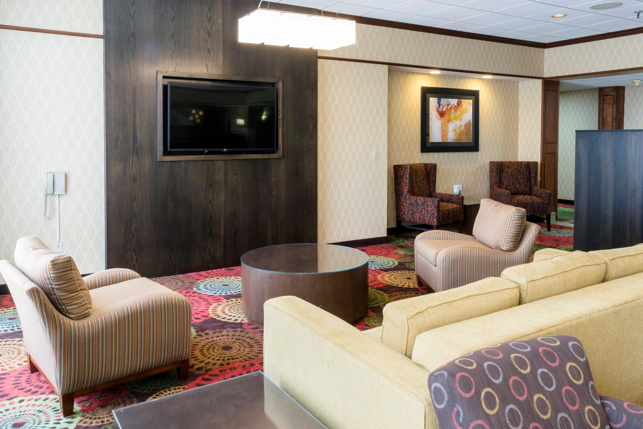 Holiday Inn Big Rapids Photo